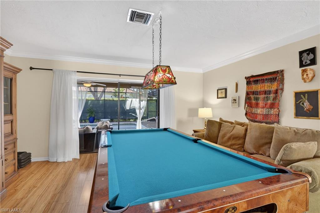 KINGS LAKE - Residential