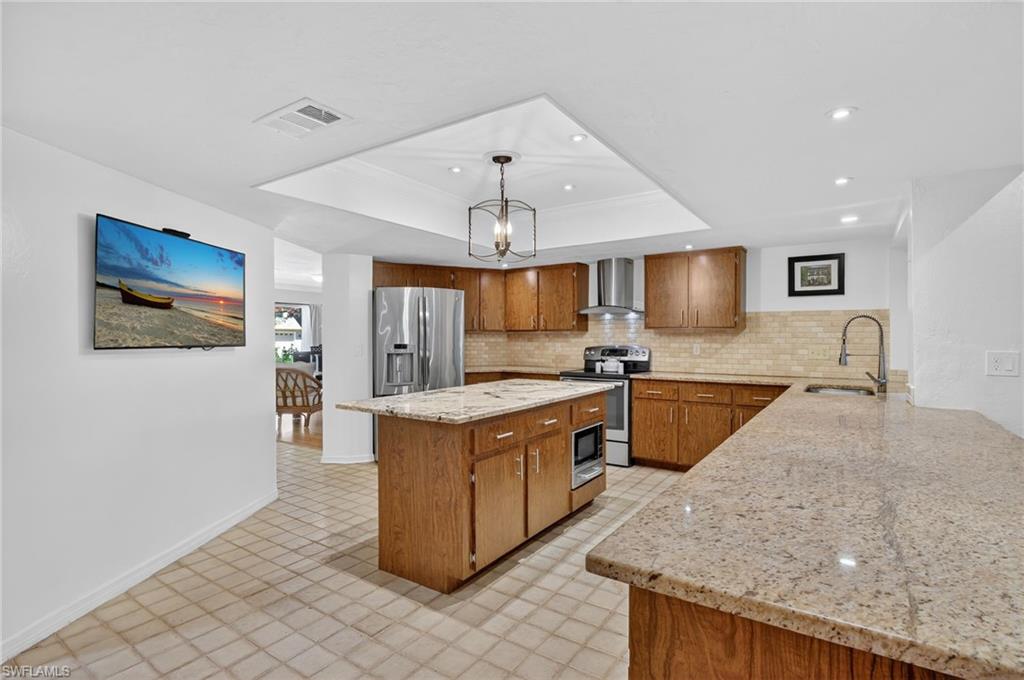 KINGS LAKE - Residential