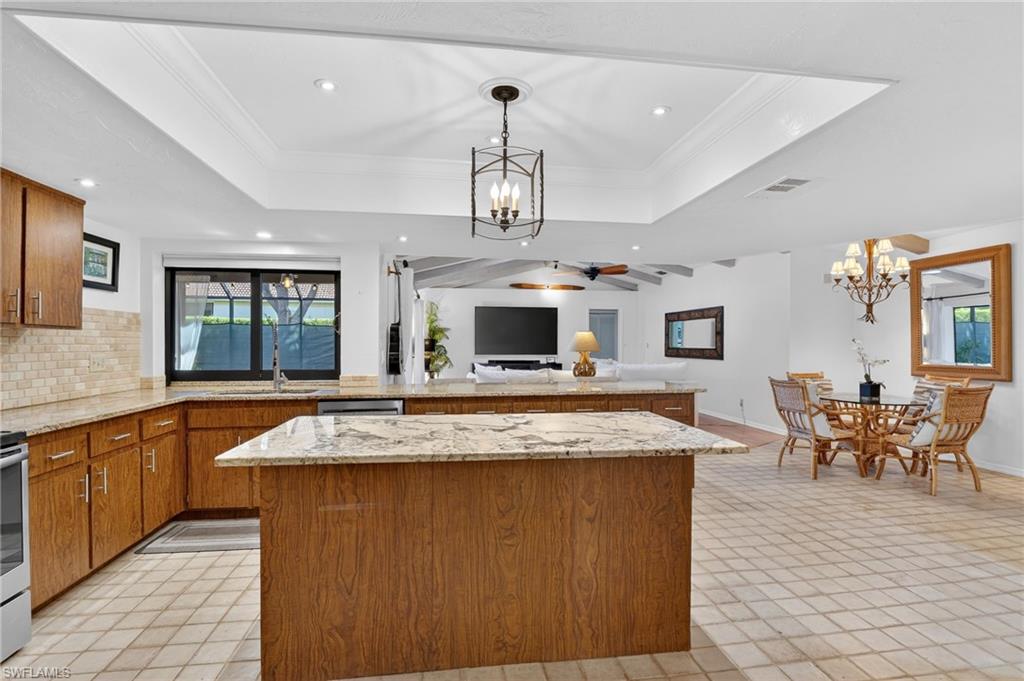 KINGS LAKE - Residential