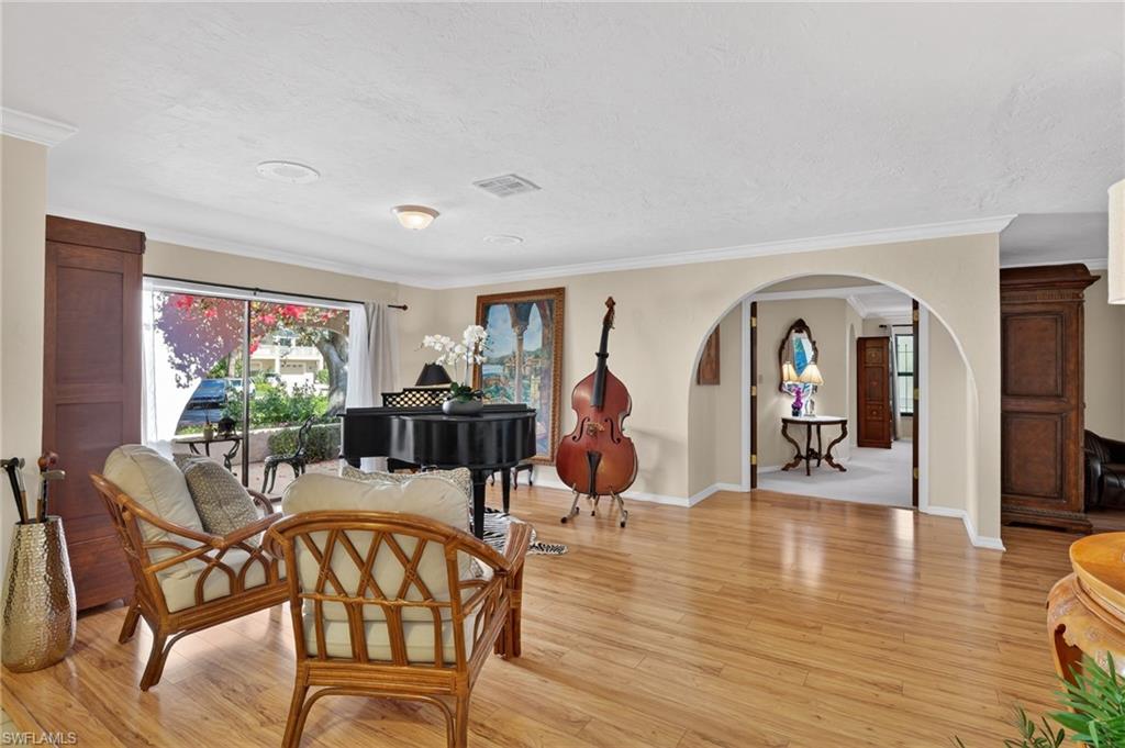 KINGS LAKE - Residential