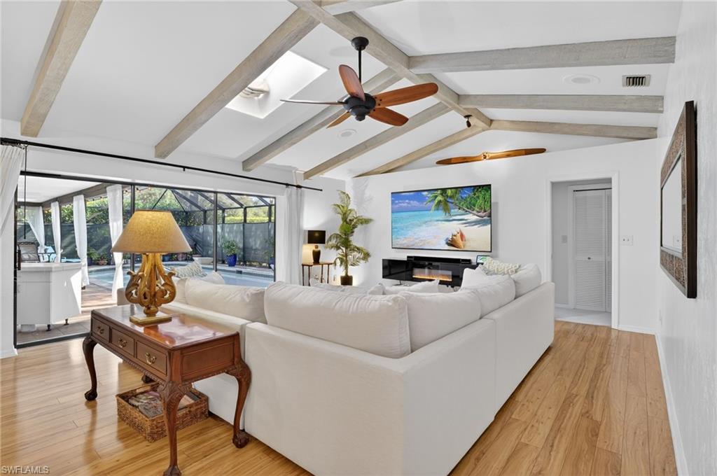 KINGS LAKE - Residential