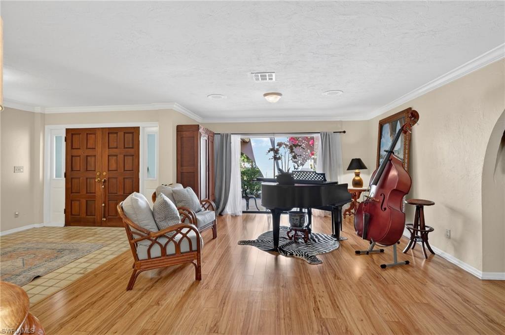 KINGS LAKE - Residential