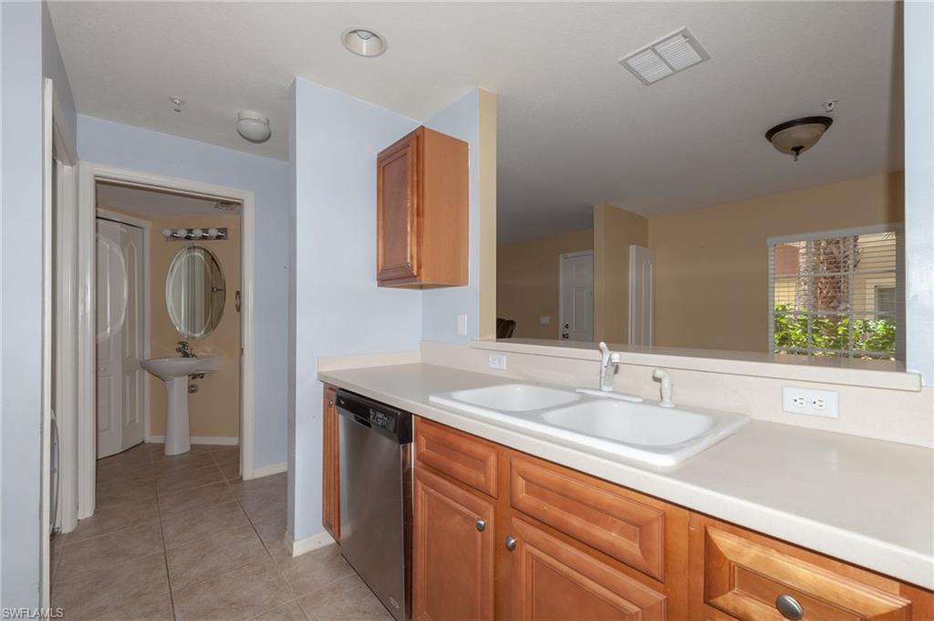 TOWNHOMES AT STONEYBROOK - Residential