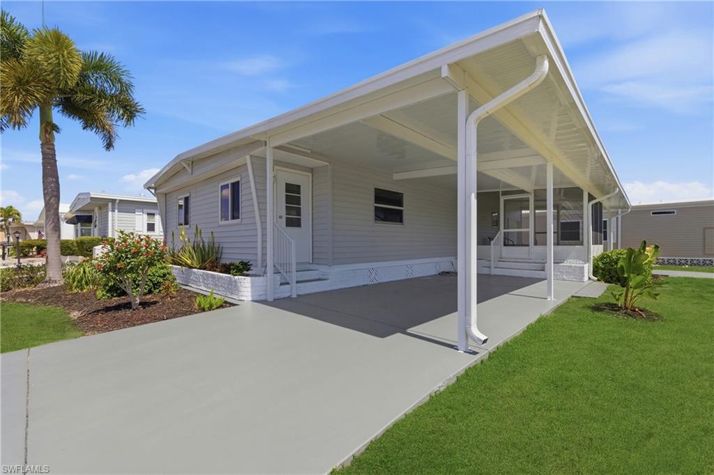 SIX LAKES COUNTRY CLUB - Residential