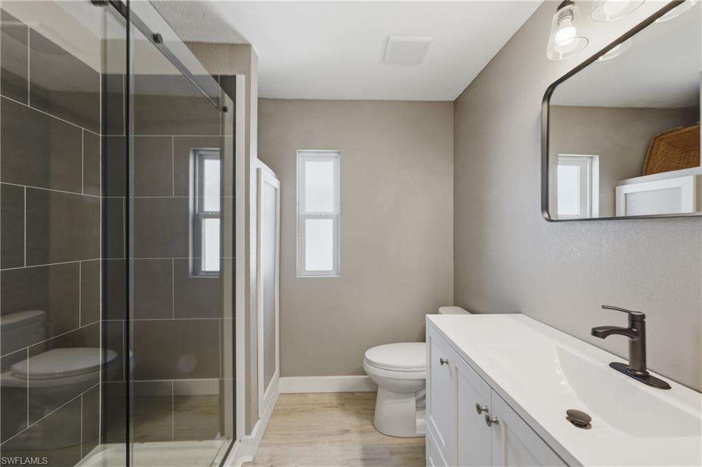 SIX LAKES COUNTRY CLUB - Residential