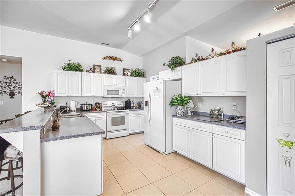 RIVER FOREST - Residential