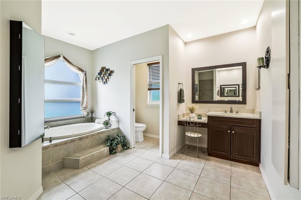 WILSHIRE LAKES - Residential