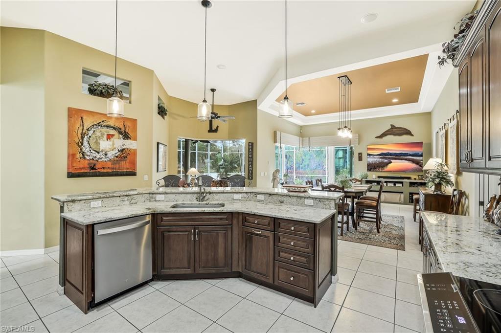 WILSHIRE LAKES - Residential