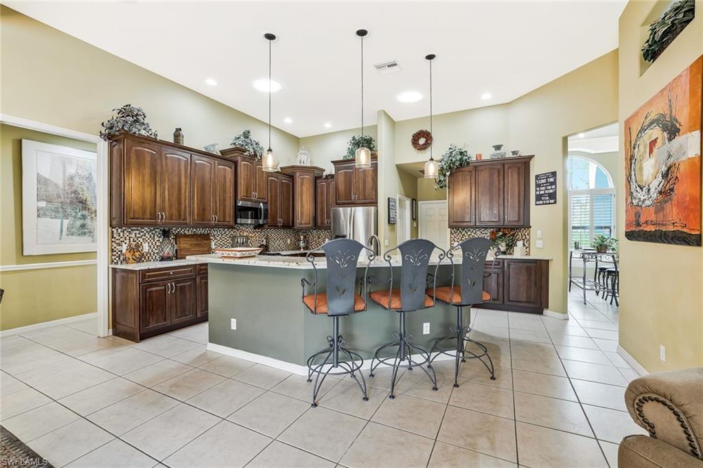 WILSHIRE LAKES - Residential