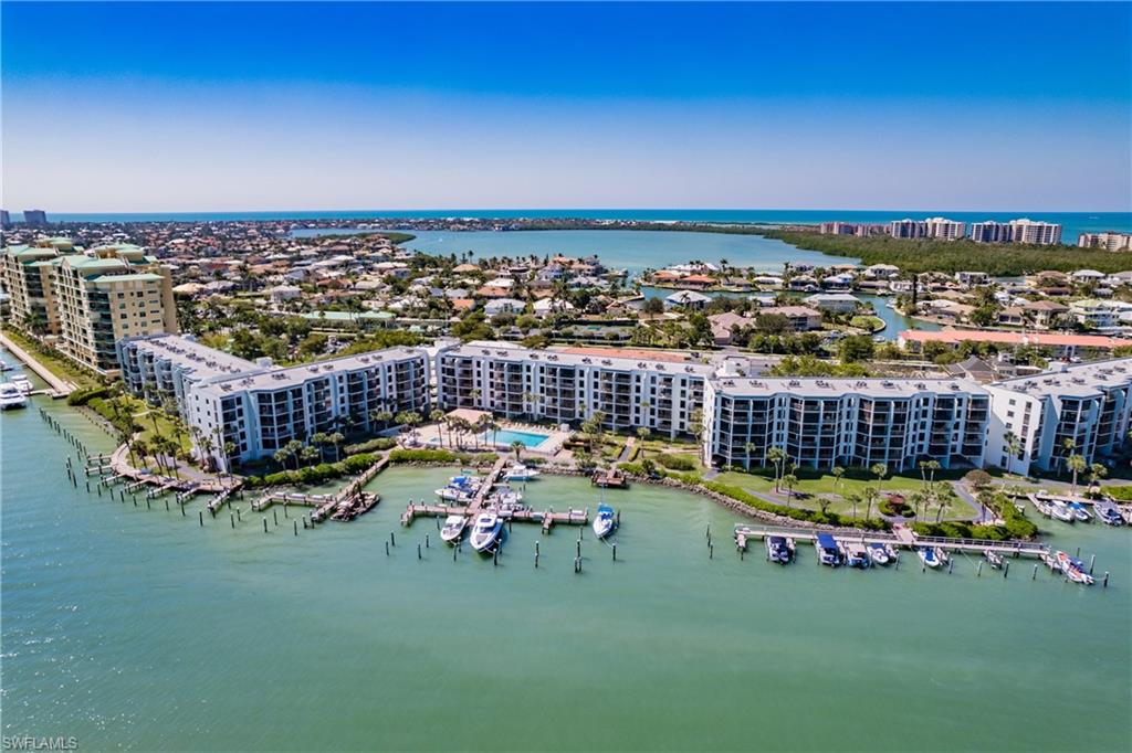 RIVERSIDE CLUB - Residential
