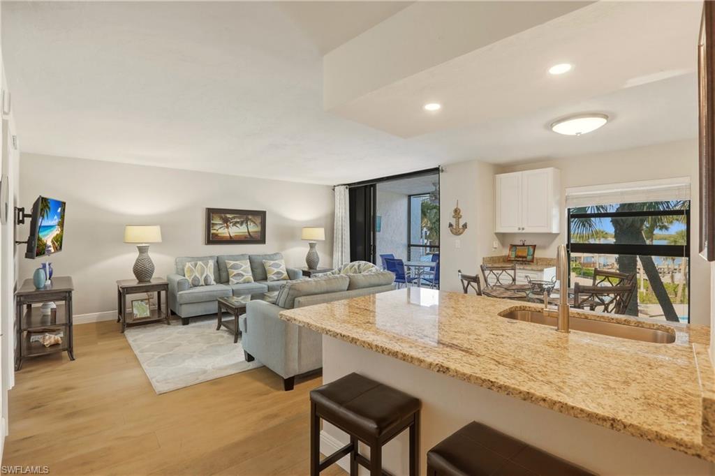 RIVERSIDE CLUB - Residential