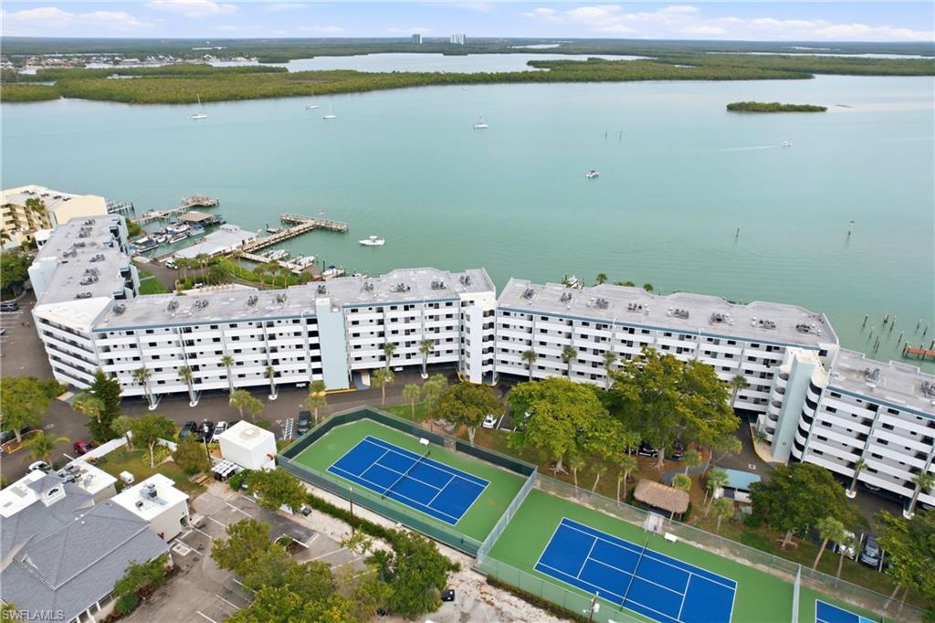 RIVERSIDE CLUB - Residential