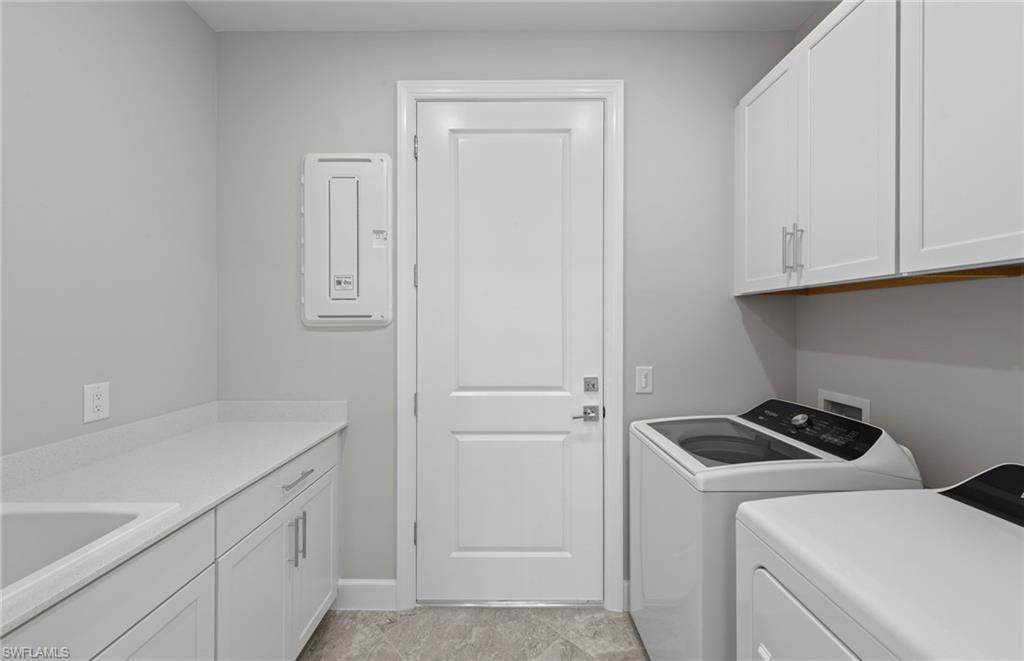 DEL WEBB OAK CREEK - Residential