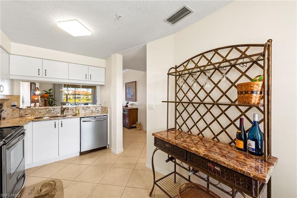 HUNTINGTON LAKES - Residential