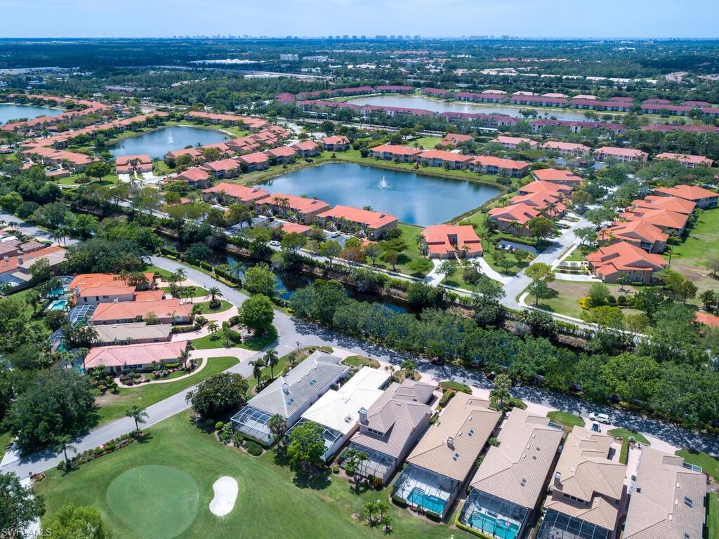 HUNTINGTON LAKES - Residential