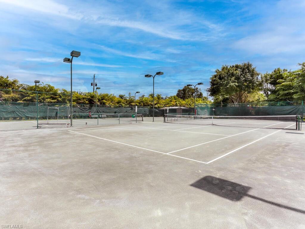 HUNTINGTON LAKES - Residential