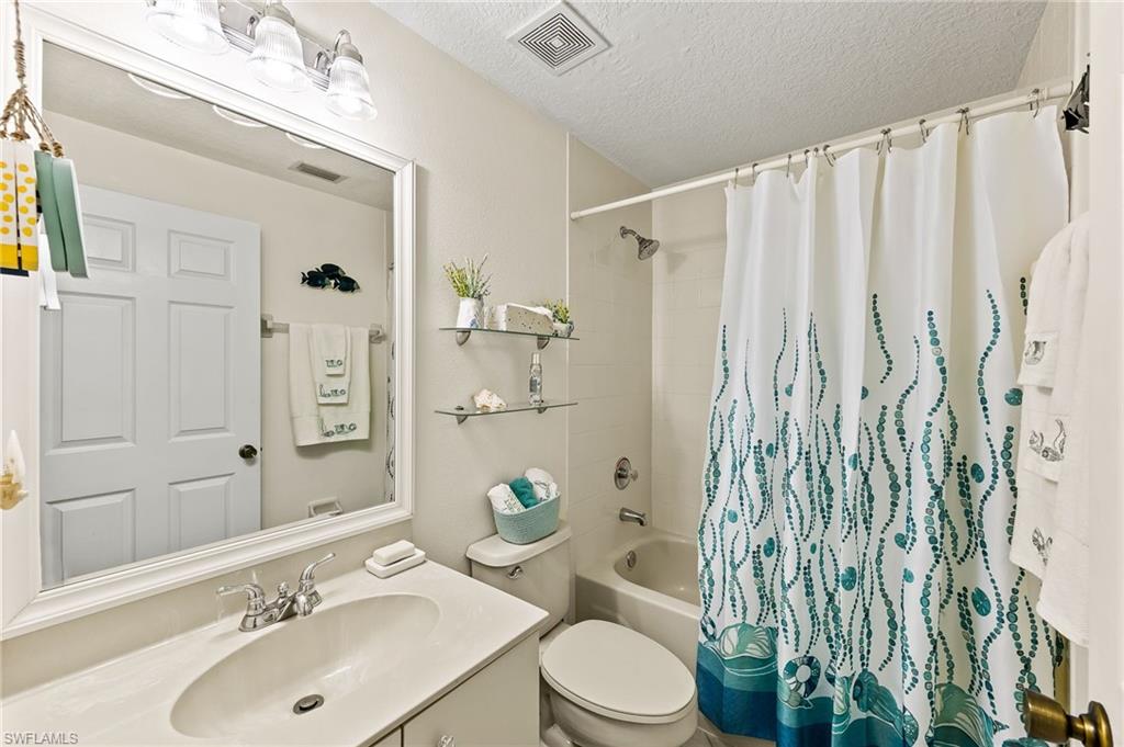 HUNTINGTON LAKES - Residential