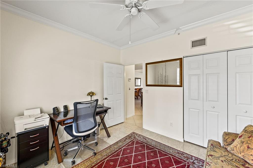 HUNTINGTON LAKES - Residential