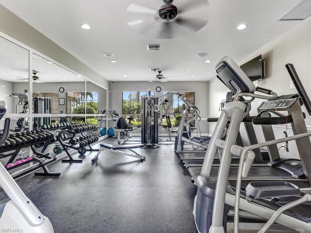 HUNTINGTON LAKES - Residential