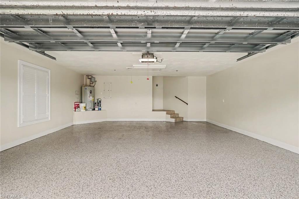 579 Park Shore DR W I1