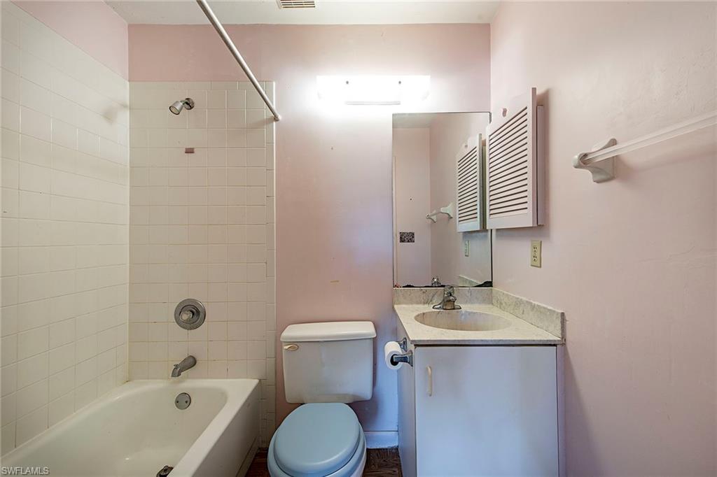 OAKES ESTATES - Residential