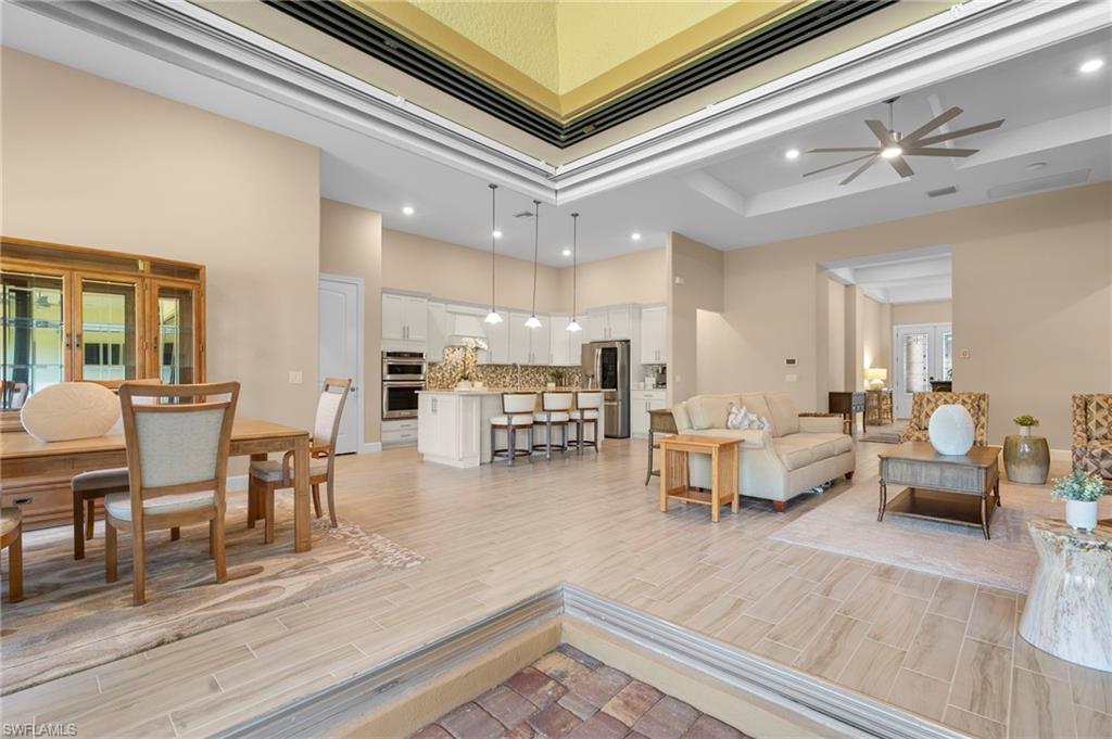 CORKSCREW SHORES - Residential