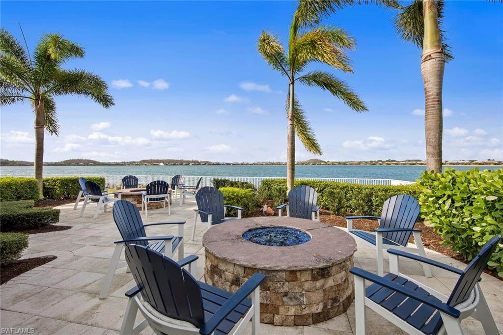 CORKSCREW SHORES - Residential