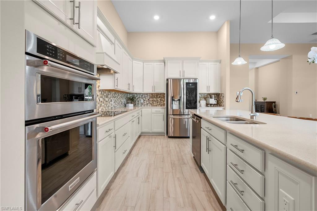 CORKSCREW SHORES - Residential