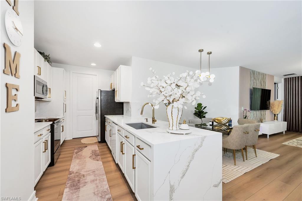 7689 Bristol CIR