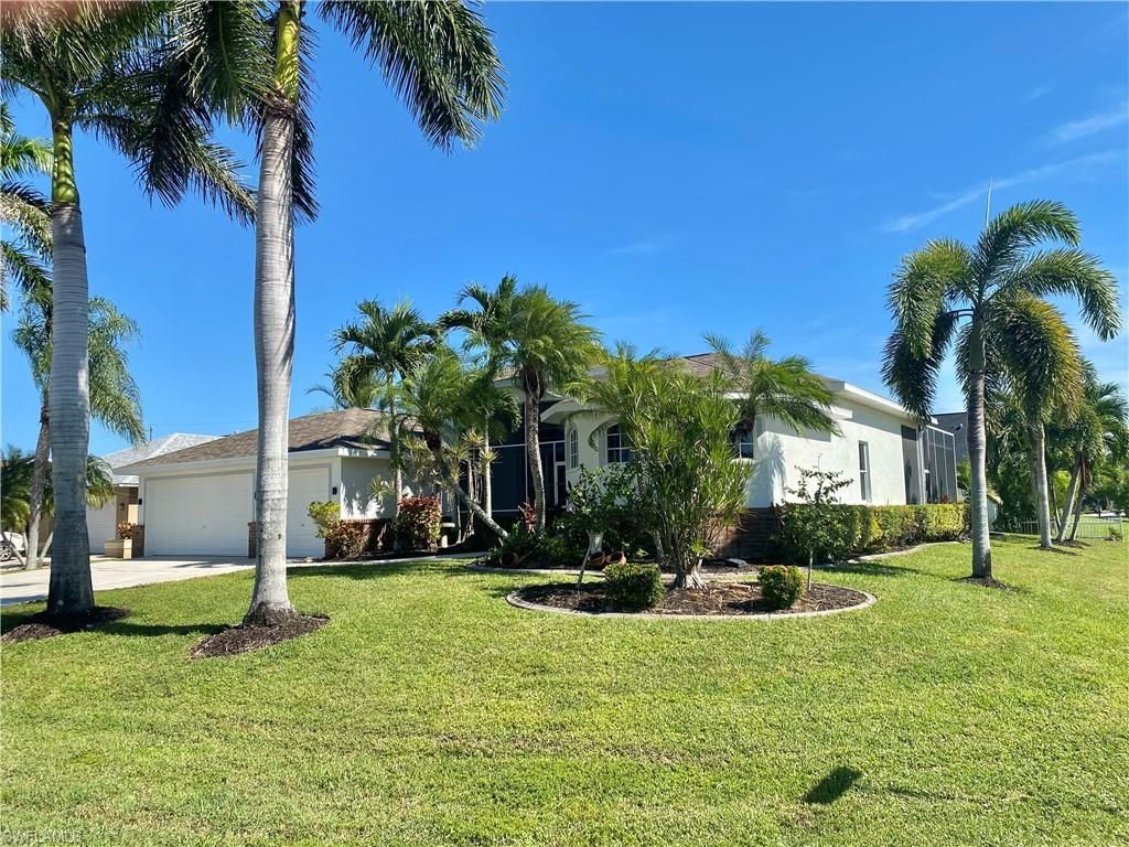 Photo of 4009 SW 27th AVE, CAPE CORAL, FL 33914 (MLS # 2025018218)
