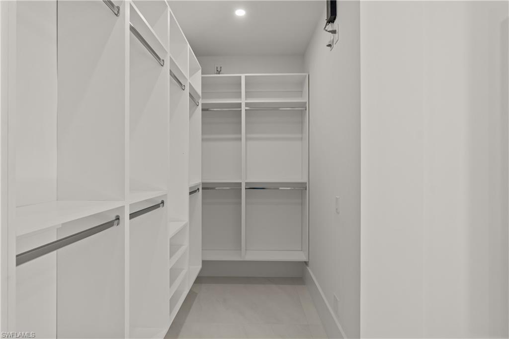 MARCO BEACH - Residential