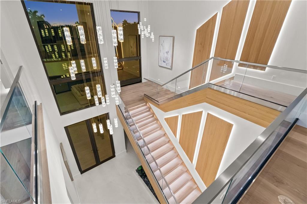 MARCO BEACH - Residential