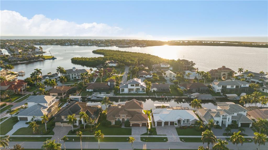 MARCO BEACH - Residential