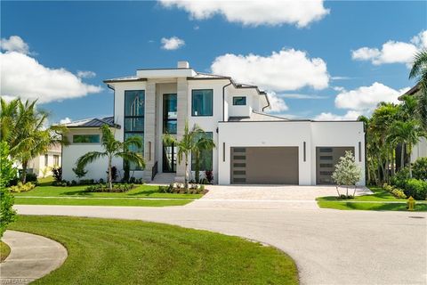 921 Giralda CT MARCO ISLAND FL 34145