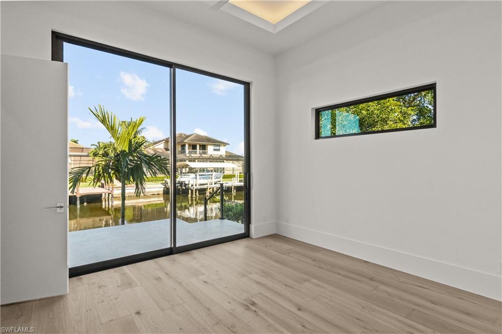 MARCO BEACH - Residential