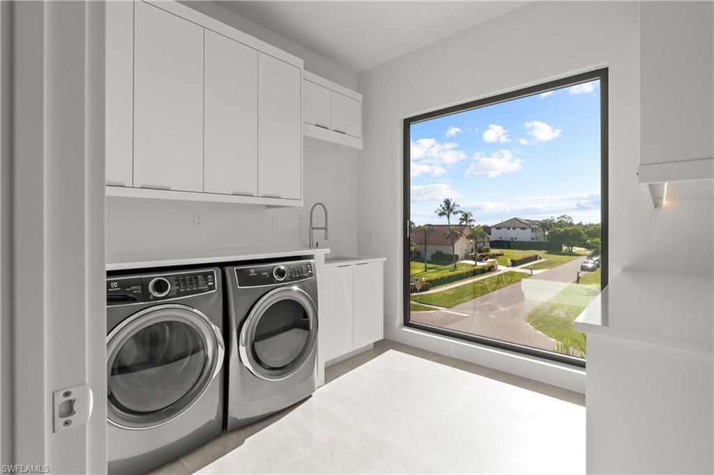 MARCO BEACH - Residential