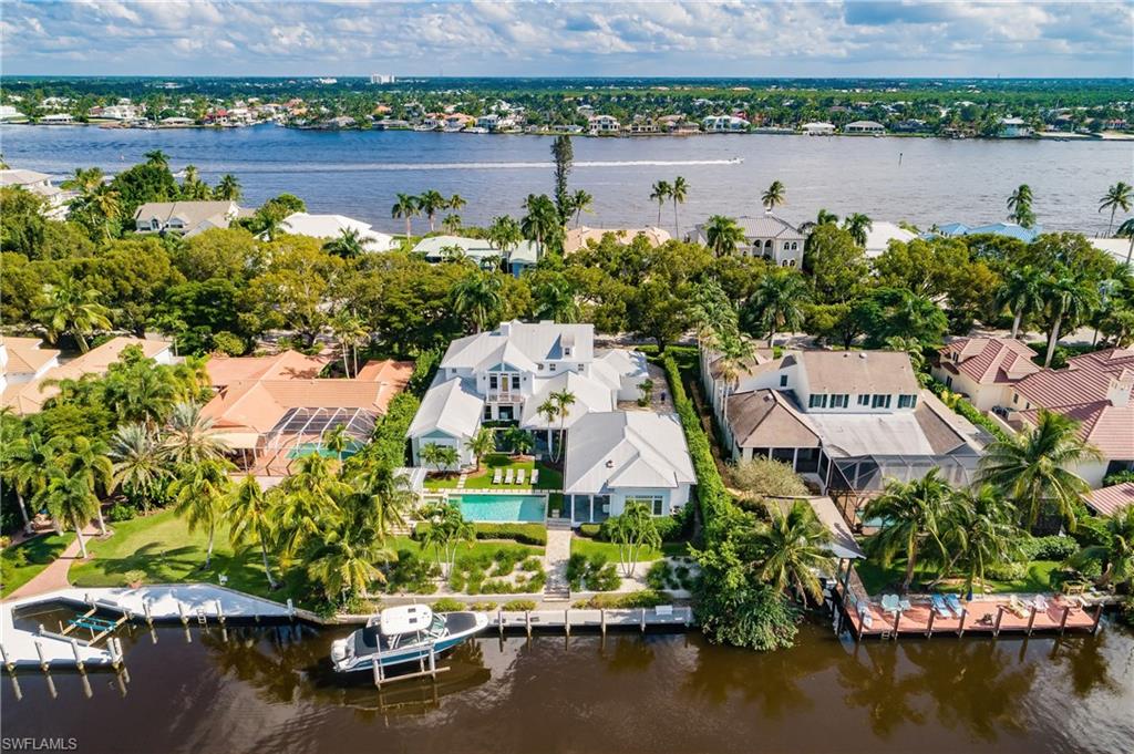 AQUALANE SHORES - Residential