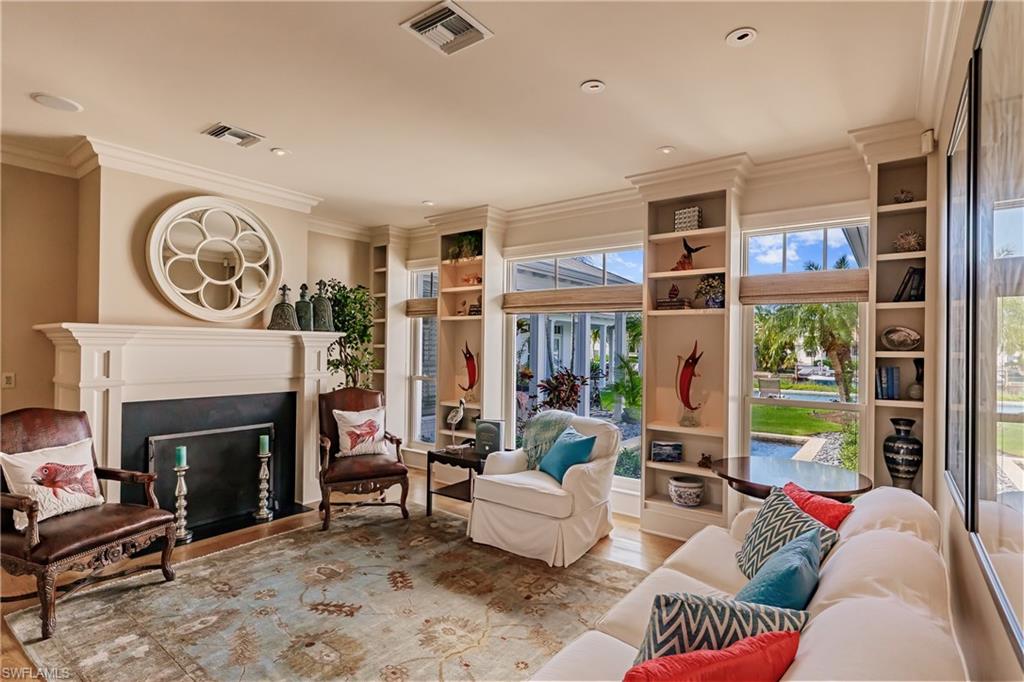 AQUALANE SHORES - Residential