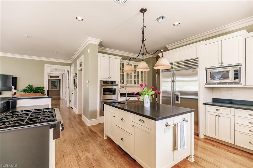 AQUALANE SHORES - Residential