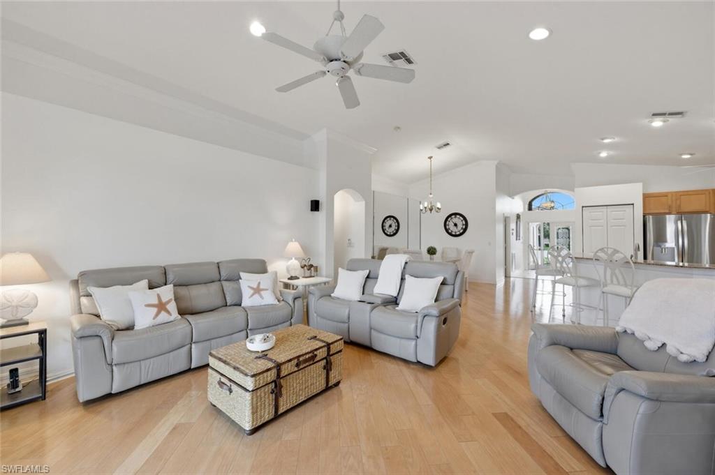 SATURNIA LAKES - Residential