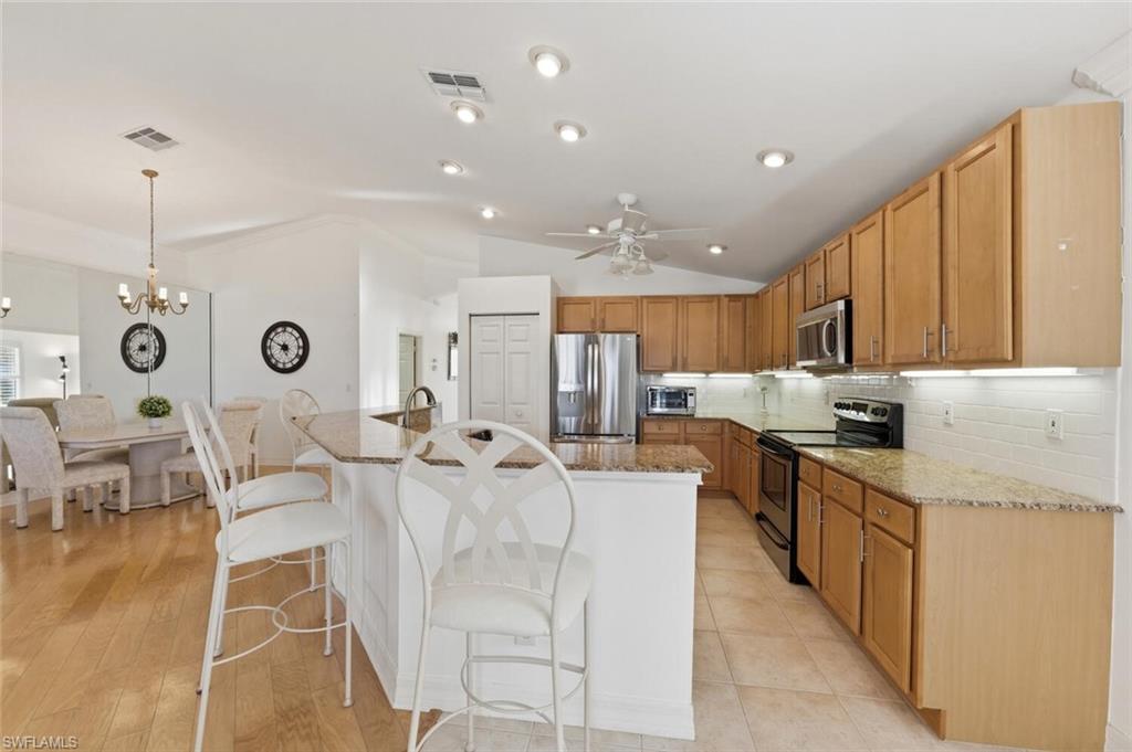 SATURNIA LAKES - Residential