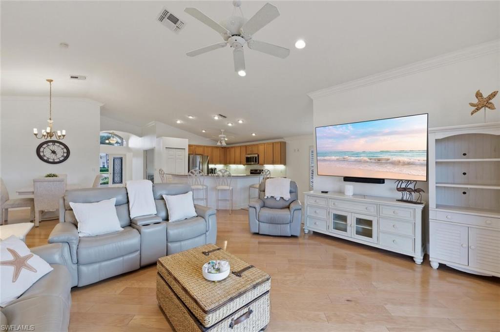 SATURNIA LAKES - Residential