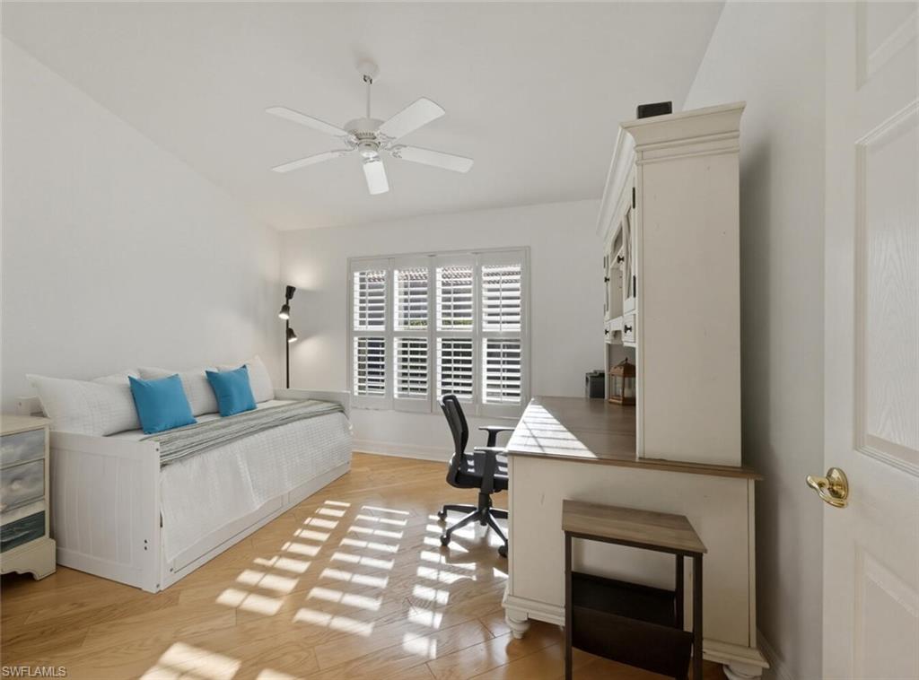 SATURNIA LAKES - Residential