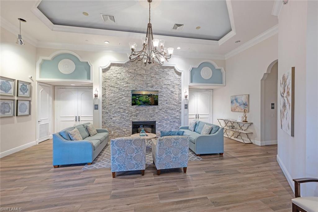 SATURNIA LAKES - Residential