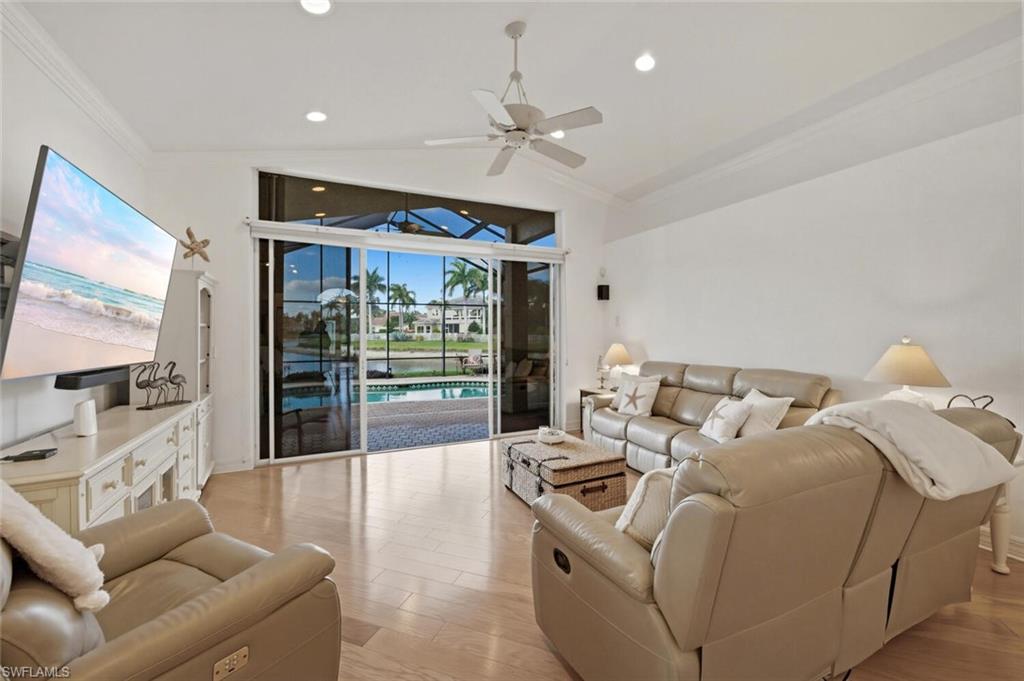 SATURNIA LAKES - Residential