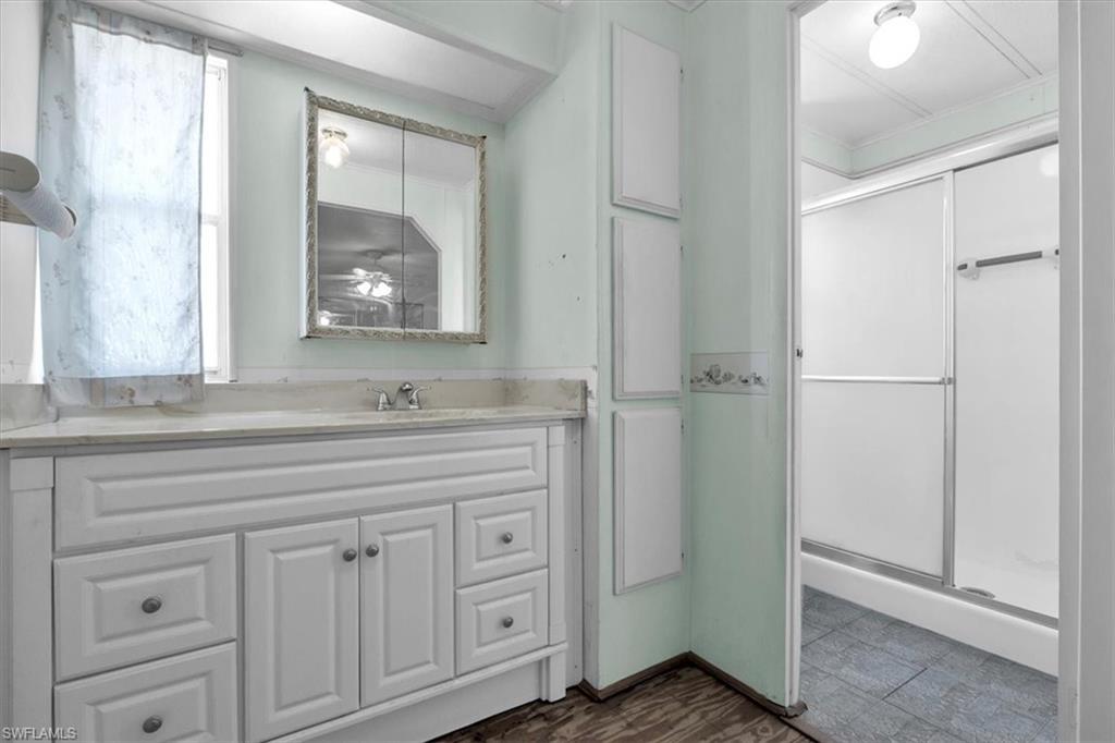 SIX LAKES COUNTRY CLUB - Residential