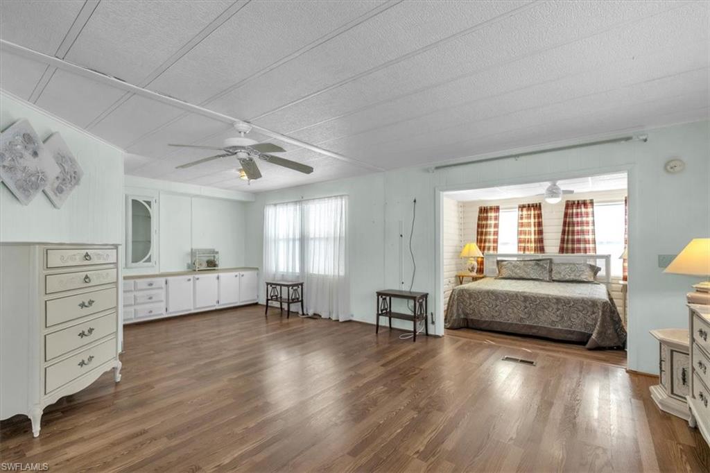 SIX LAKES COUNTRY CLUB - Residential