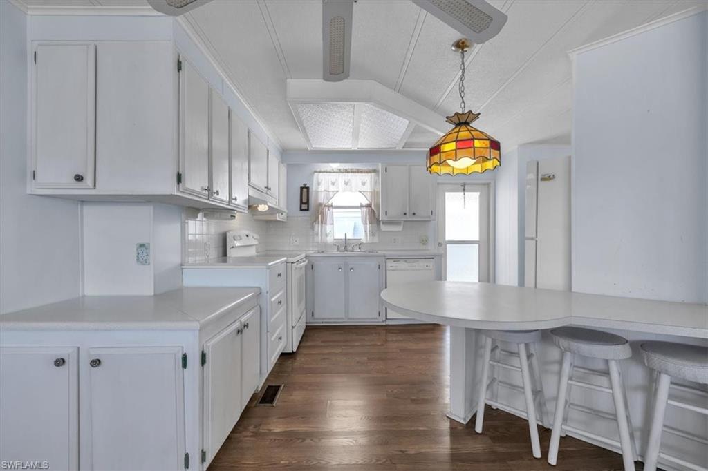 SIX LAKES COUNTRY CLUB - Residential