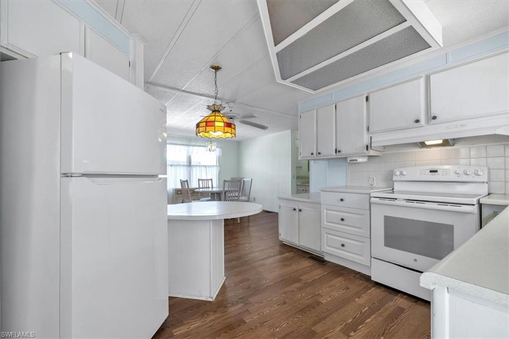 SIX LAKES COUNTRY CLUB - Residential