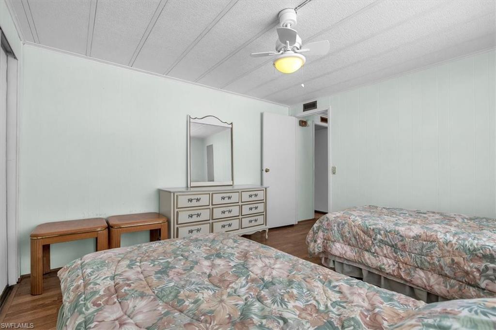 SIX LAKES COUNTRY CLUB - Residential